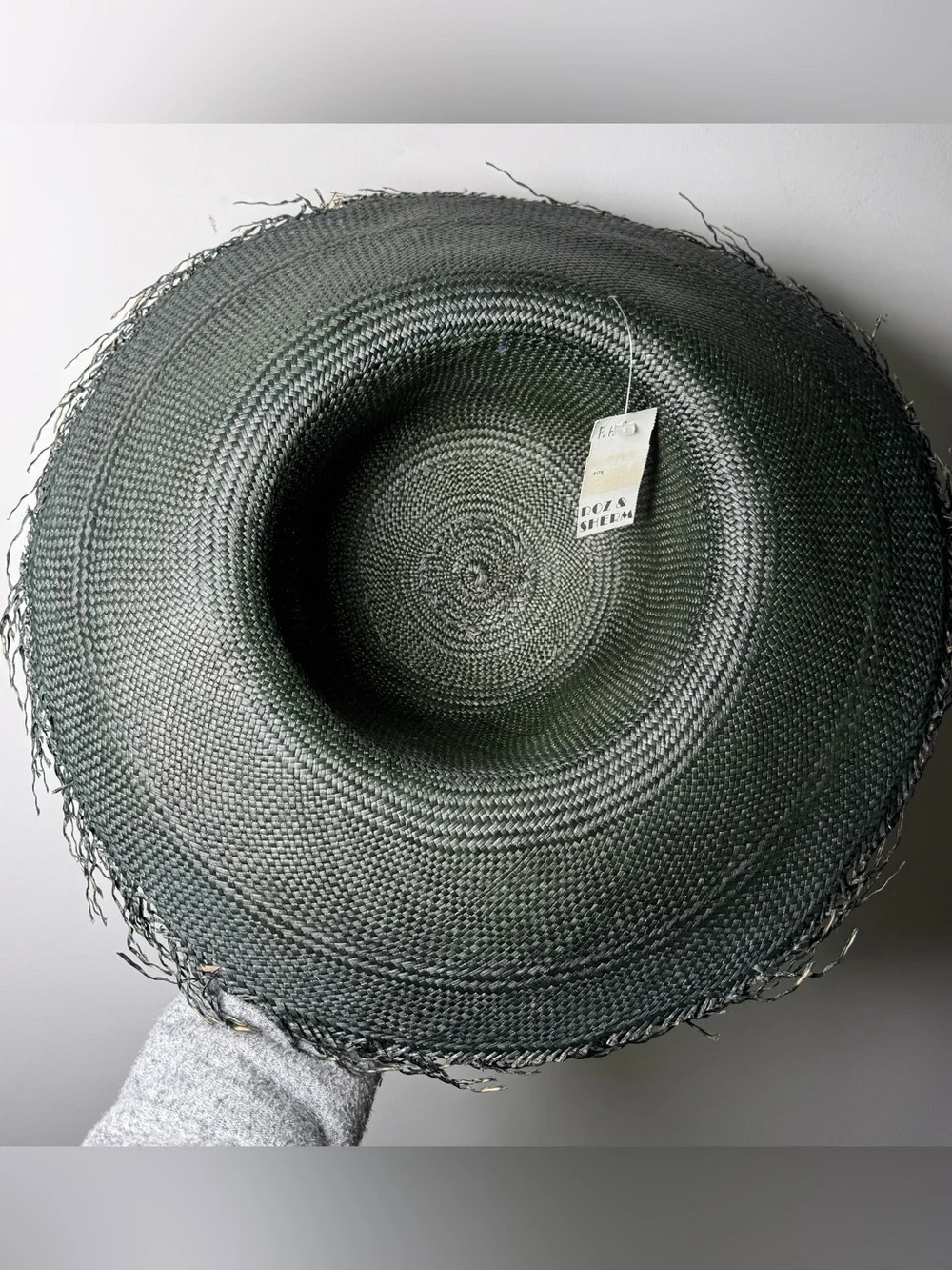 NWT Helen Kaminski Wide Brim Raffia Hat Dark Green Raw Edge  display picture 1